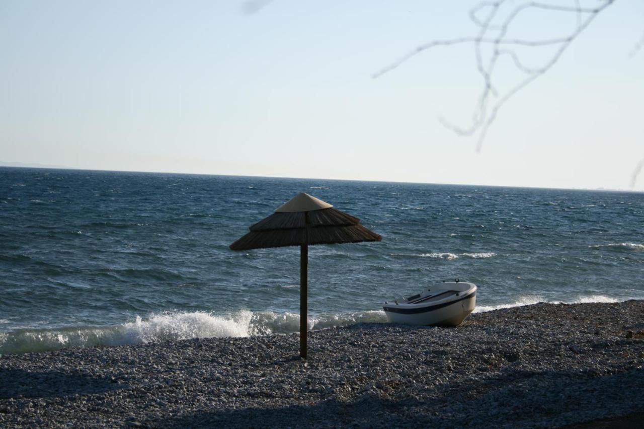 Nafpaktos Cottage By The Sea For Travelers And Dreamers! Exterior photo