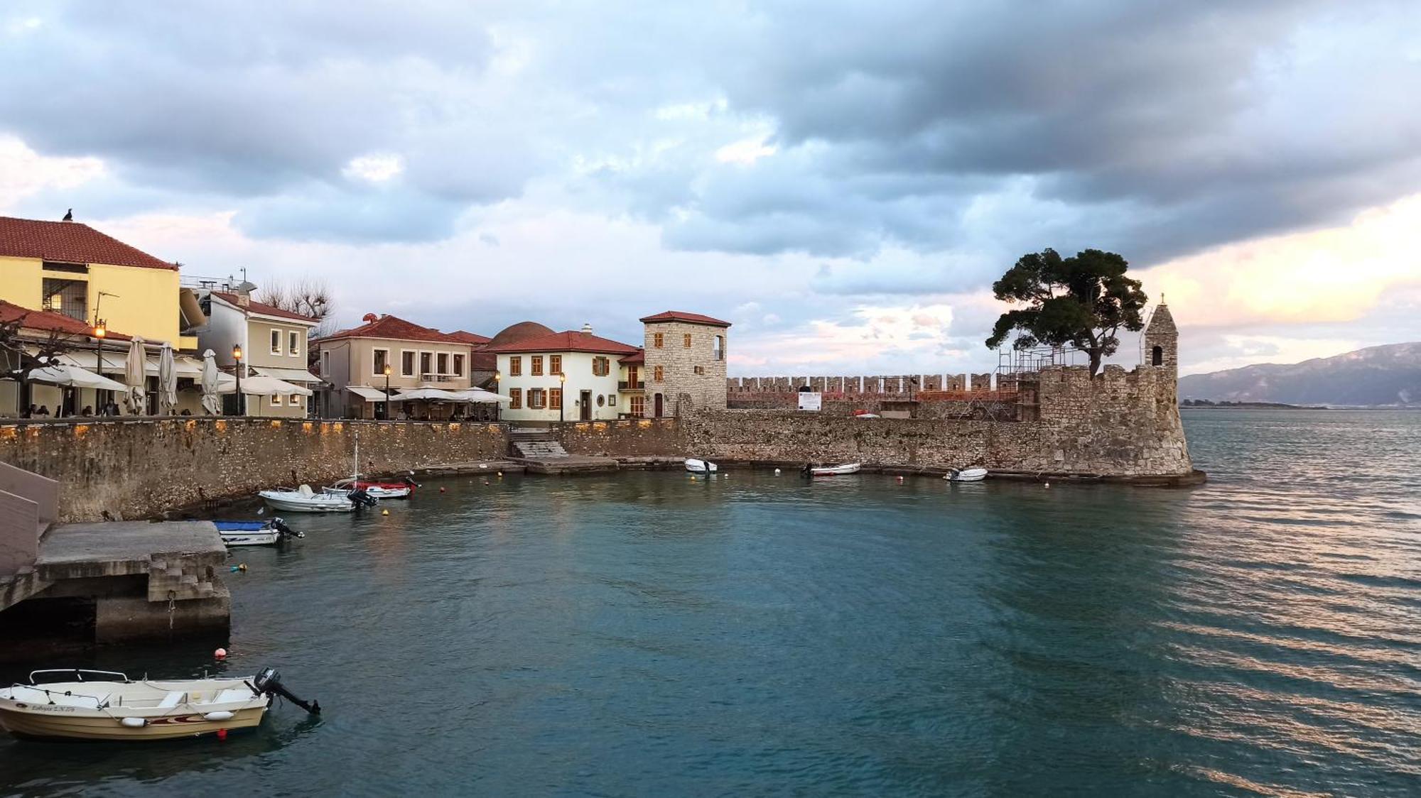 Nafpaktos Cottage By The Sea For Travelers And Dreamers! Exterior photo